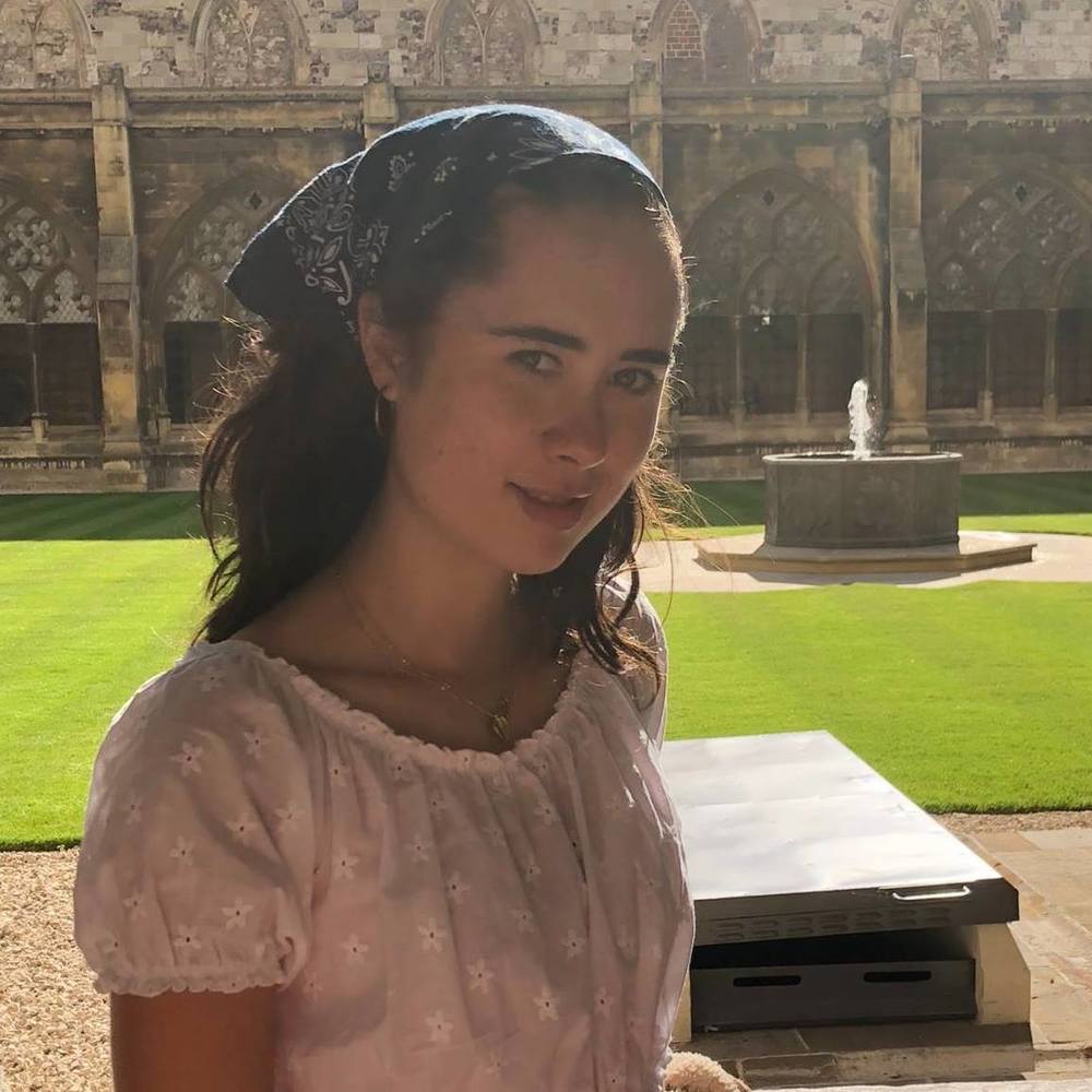 Meet your Posher, Isabel